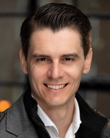 Tom Molnar Featured 4 7 Key Strategies to Optimize AI-Driven Chatbots for Marketing and Sales Conversions